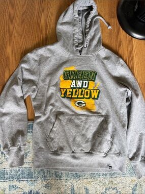 47 Brand Grey Pullover Hoodie with Black Logo Tag
